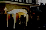Dais &agrave; deux pentes